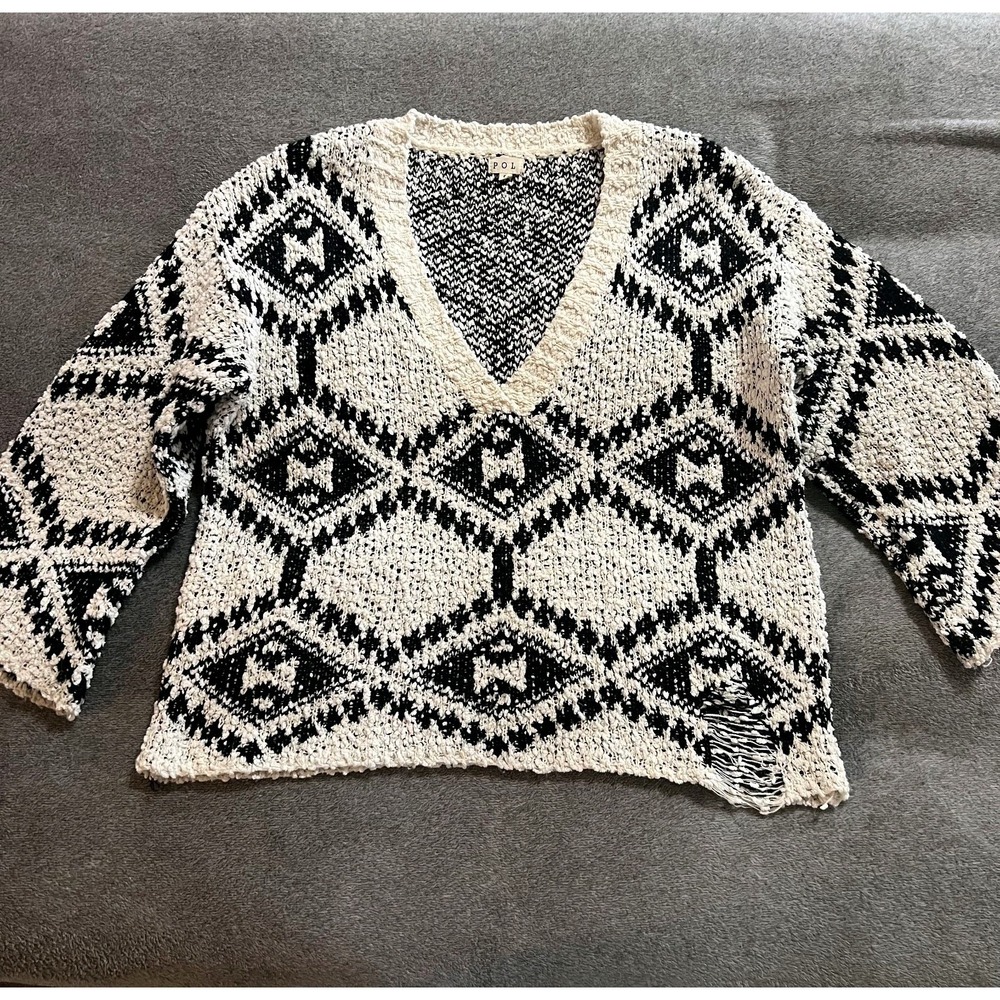 POL Distressed Oversized V-Neck Sweater Gray Black Geometric Size Small Boho